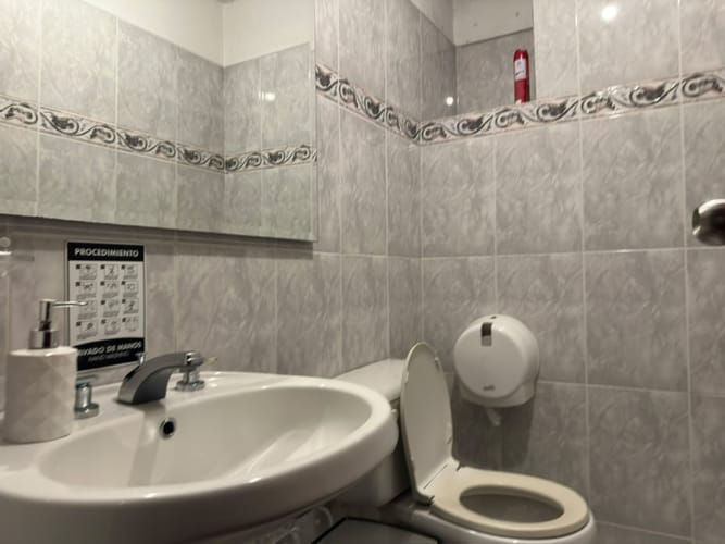 Casa de 6 alcobas en venta en El Poblado, Medellín, 450 m² · foto 19 de 19