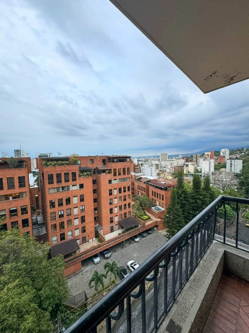 Apartamento de 5 alcobas en venta en Juanambu, Cali, 254 m² · foto 3 de 17