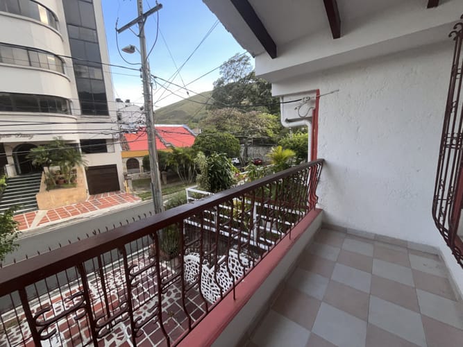 Casa de 5 alcobas en venta en El Bosque, Cali, 360 m² · foto 5 de 21