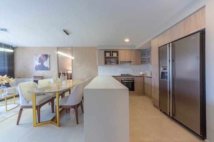 Apartamento de 3 alcobas en venta en Valle Del Lili, Cali, 100 m² · foto 2 de 13