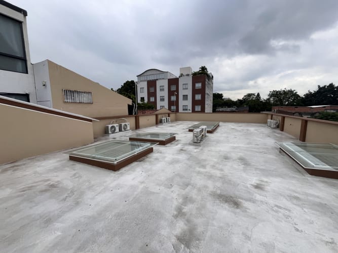 Edificio en venta en La Flora, Cali, 500 m² · foto 7 de 19