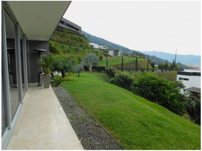 Casa de 6 alcobas en venta en Las Palmas, Medellín, 853 m² · foto 6 de 24