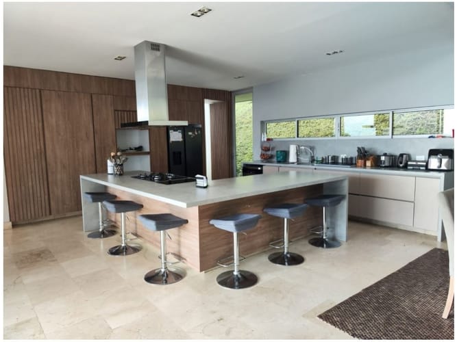 Casa de 6 alcobas en venta en Las Palmas, Medellín, 853 m² · foto 8 de 24