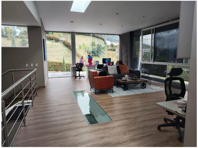 Casa de 6 alcobas en venta en Las Palmas, Medellín, 853 m² · foto 9 de 24