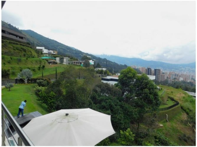 Casa de 6 alcobas en venta en Las Palmas, Medellín, 853 m² · foto 19 de 24