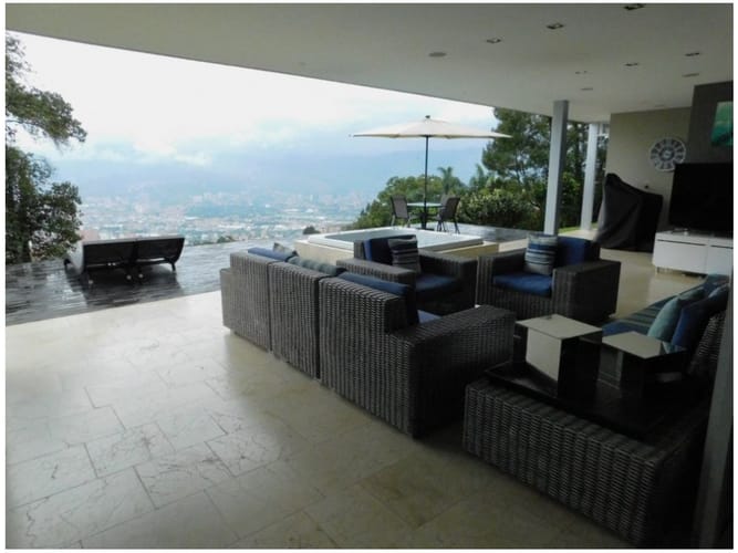 Casa de 6 alcobas en venta en Las Palmas, Medellín, 853 m² · foto 20 de 24