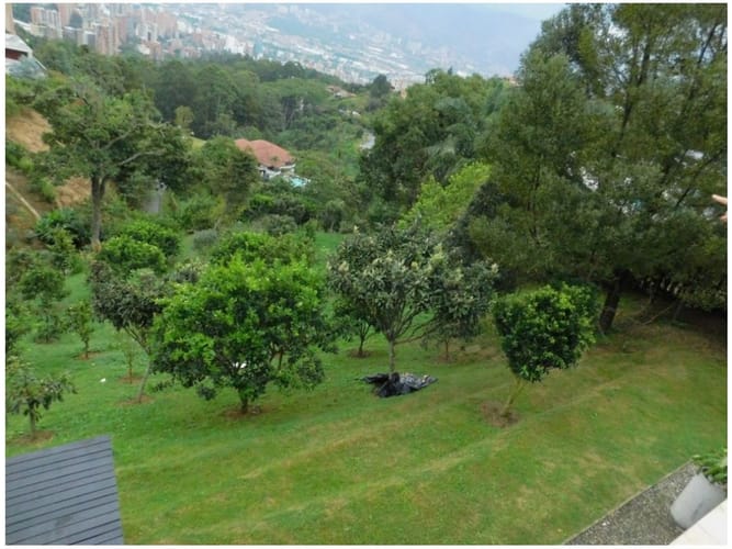 Casa de 6 alcobas en venta en Las Palmas, Medellín, 853 m² · foto 23 de 24