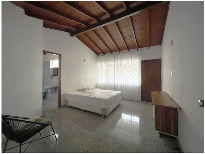 Casa de 5 alcobas en venta en La Castellana, Medellín, 215 m² · foto 4 de 20