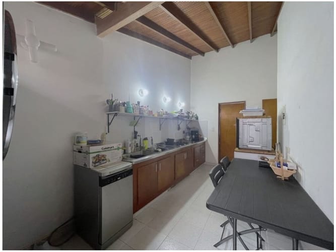 Casa de 5 alcobas en venta en La Castellana, Medellín, 215 m² · foto 9 de 20