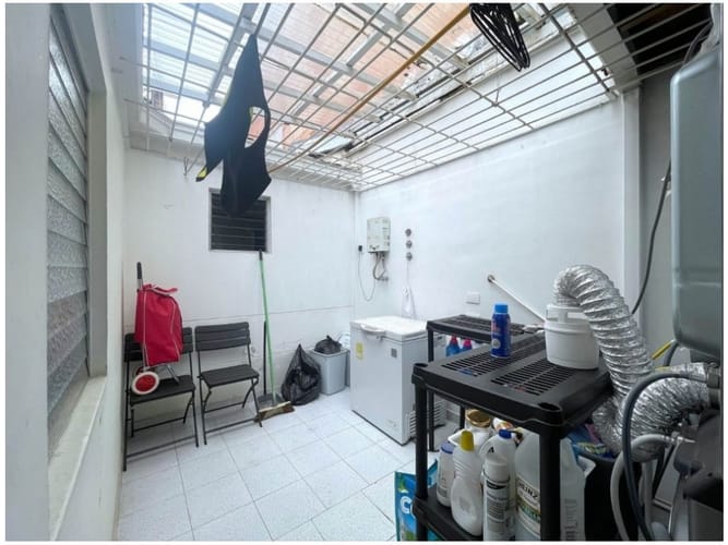 Casa de 5 alcobas en venta en La Castellana, Medellín, 215 m² · foto 13 de 20