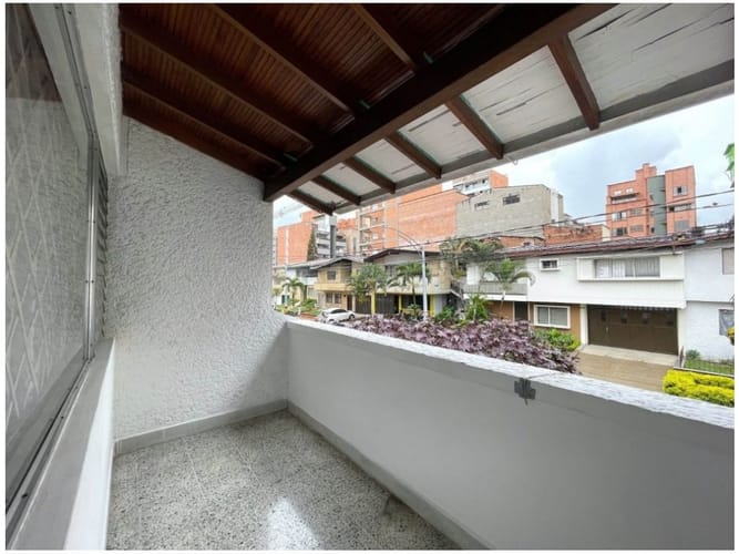 Casa de 5 alcobas en venta en La Castellana, Medellín, 215 m² · foto 15 de 20