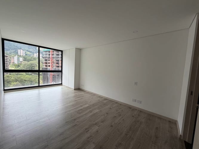 Apartamento de 2 alcobas en venta en El Poblado, Medellín, 101 m² · foto 11 de 24