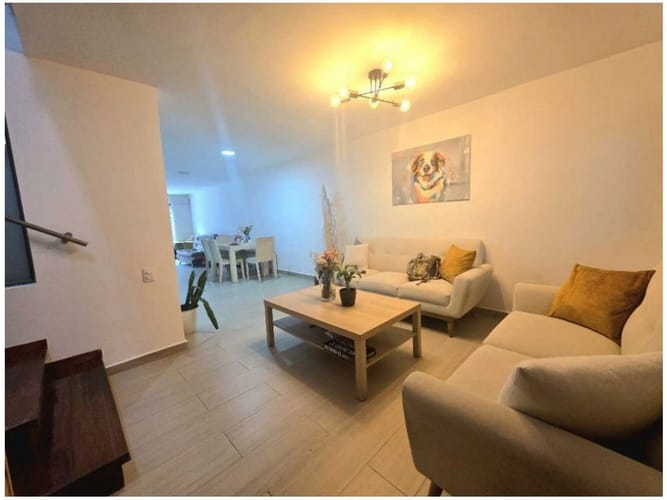 Casa de 3 alcobas en venta en Cumbres, Envigado, 180 m² · foto 1 de 15