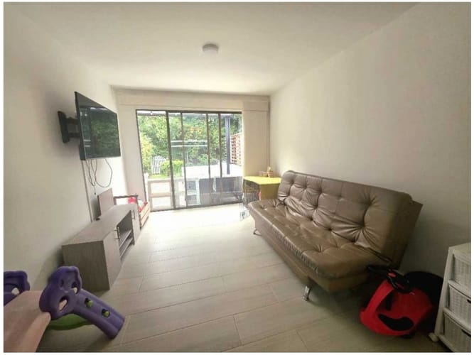 Casa de 3 alcobas en venta en Cumbres, Envigado, 180 m² · foto 5 de 15