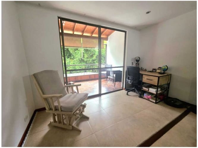 Casa de 3 alcobas en venta en Cumbres, Envigado, 180 m² · foto 12 de 15