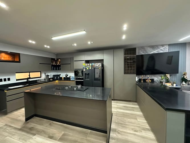 Casa de 3 alcobas en venta en Llano Grande, Rionegro, 128 m² · foto 2 de 14