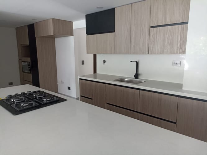 Apartamento de 3 alcobas en venta en Las Acacias, Medellín, 180 m² · foto 6 de 21