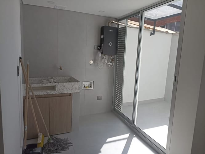 Apartamento de 3 alcobas en venta en Las Acacias, Medellín, 180 m² · foto 7 de 21