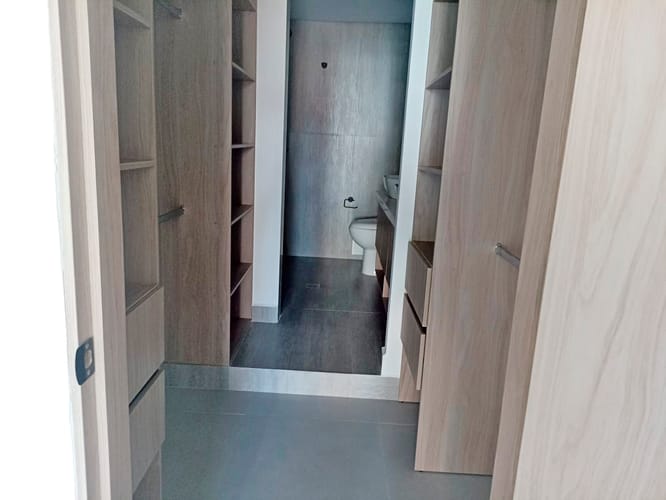 Apartamento de 3 alcobas en venta en Las Acacias, Medellín, 180 m² · foto 14 de 21