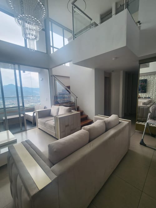 Apartamento de 3 alcobas en venta en Las Lomitas, Sabaneta, 123 m² · foto 5 de 9
