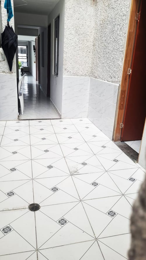 Casa de 8 alcobas en venta en Laureles, Medellín, 198 m² · foto 3 de 17