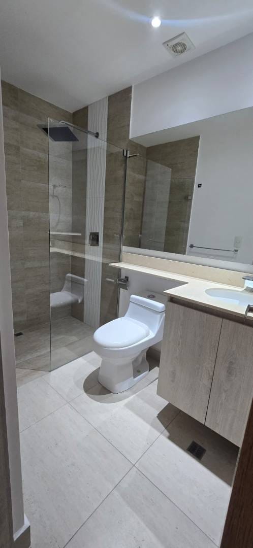 Apartamento de 3 alcobas en arriendo en Buenavista, Barranquilla, 147 m² · foto 5 de 19