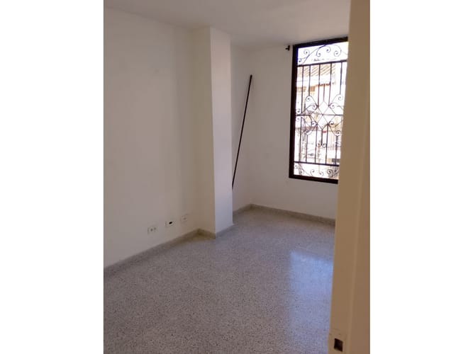 Apartamento de 3 alcobas en venta en Los Angeles, Medellín, 74 m² · foto 5 de 8