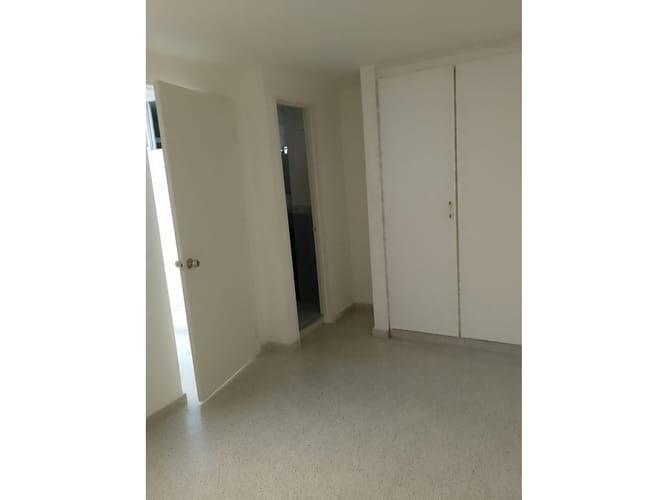 Apartamento de 3 alcobas en venta en Los Angeles, Medellín, 74 m² · foto 7 de 8