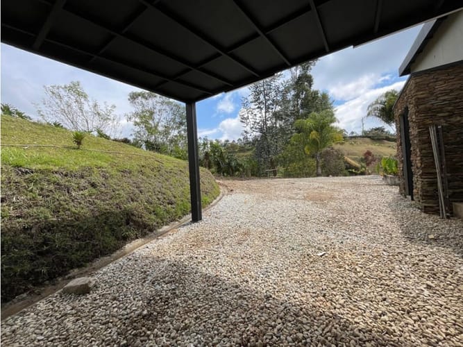 Casa de 3 alcobas en arriendo en Rionegro, 230 m² · foto 13 de 14
