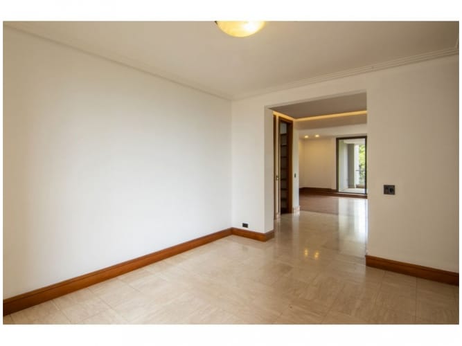 Apartaestudio en venta en El Castillo, Medellín, 180 m² · foto 8 de 24