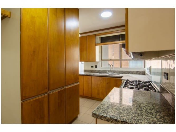 Apartaestudio en venta en El Castillo, Medellín, 180 m² · foto 9 de 24