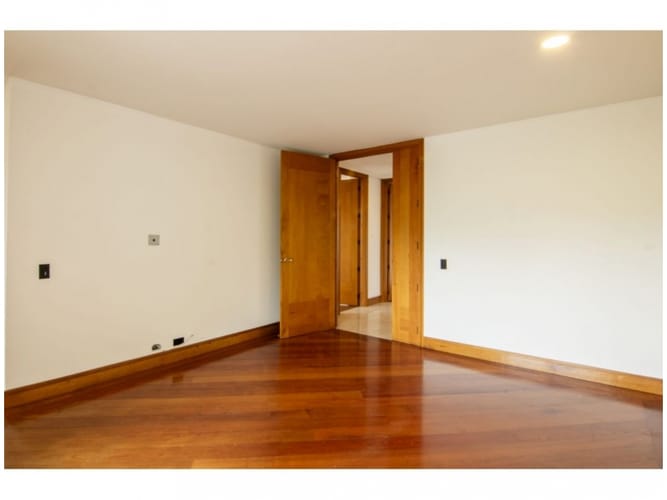 Apartaestudio en venta en El Castillo, Medellín, 180 m² · foto 14 de 24