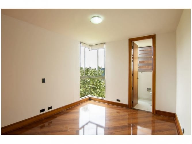 Apartaestudio en venta en El Castillo, Medellín, 180 m² · foto 17 de 24