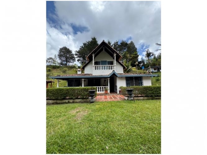 Casa de 4 alcobas en venta en El Chuscal, El Retiro · foto 2 de 24