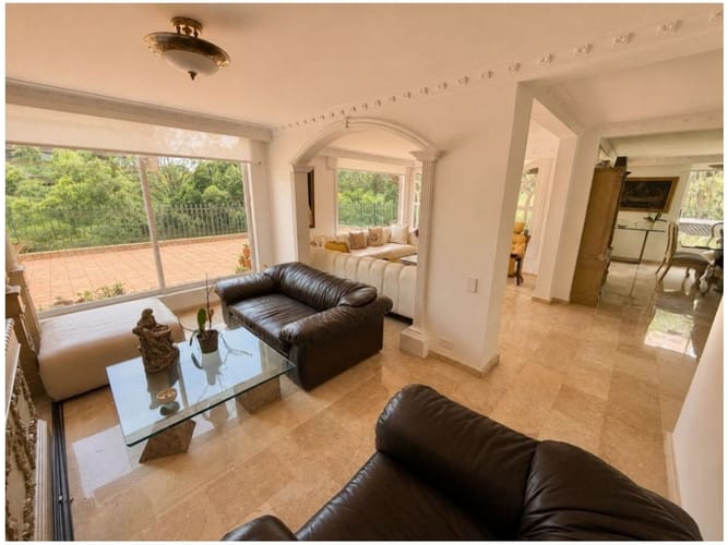 Casa de 4 alcobas en venta en El Poblado, Medellín, 265 m² · foto 3 de 23