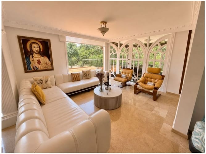 Casa de 4 alcobas en venta en El Poblado, Medellín, 265 m² · foto 4 de 23