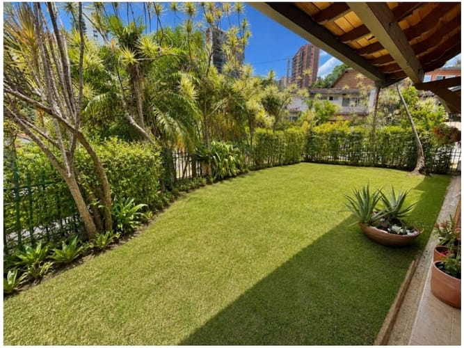 Casa de 4 alcobas en venta en El Poblado, Medellín, 265 m² · foto 7 de 23