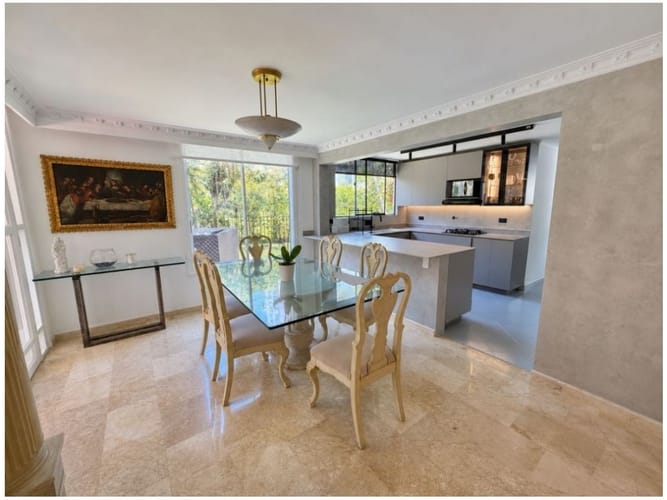 Casa de 4 alcobas en venta en El Poblado, Medellín, 265 m² · foto 8 de 23