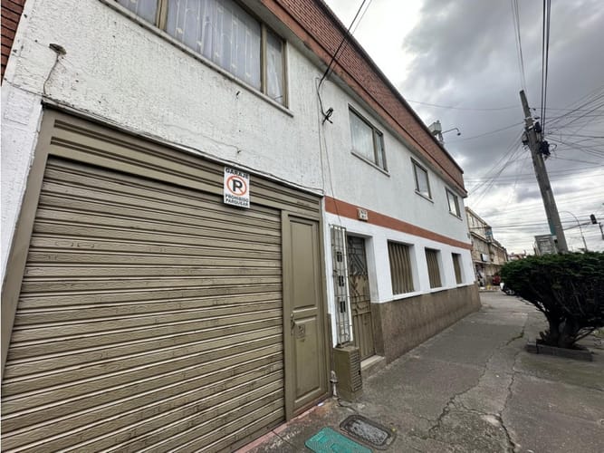 Casa de 7 alcobas en venta en Bonanza, Bogotá, 265 m² · foto 2 de 24