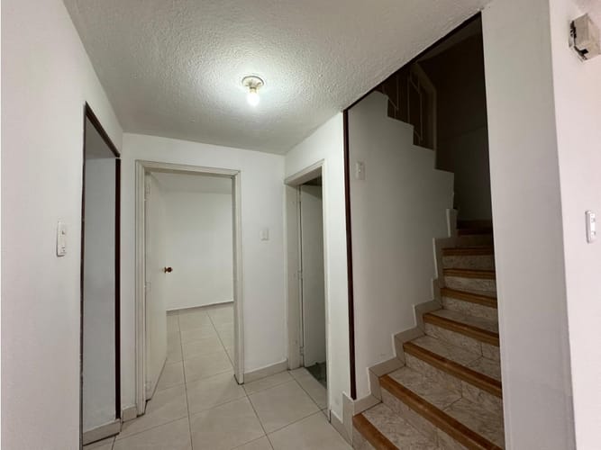 Casa de 7 alcobas en venta en Bonanza, Bogotá, 265 m² · foto 7 de 24