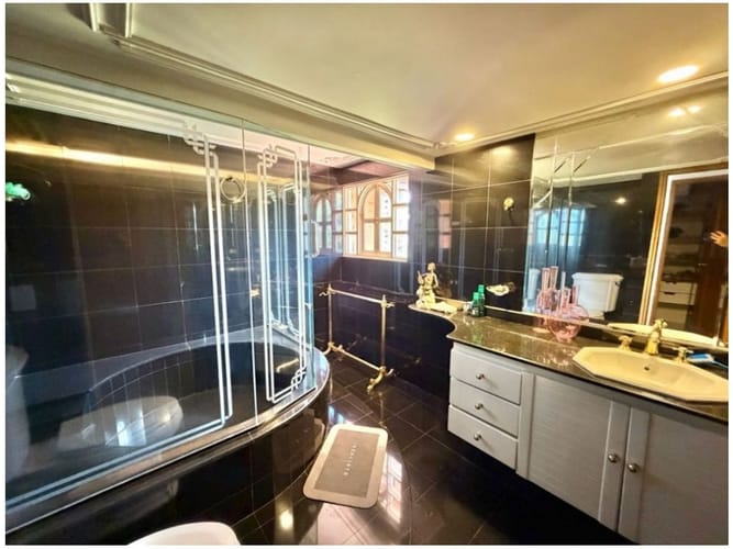 Casa de 4 alcobas en venta en El Poblado, Medellín, 265 m² · foto 21 de 23