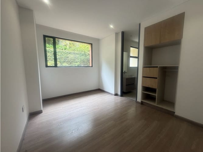 Apartamento de 4 alcobas en venta en Santa Barbara, Bogotá, 455 m² · foto 3 de 24