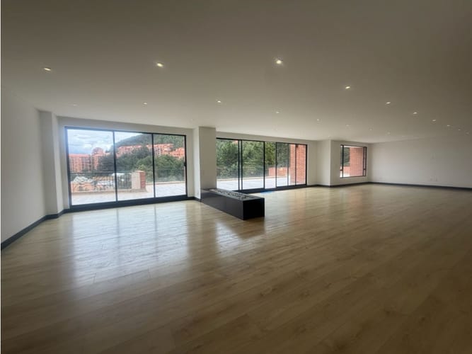 Apartamento de 4 alcobas en venta en Santa Barbara, Bogotá, 455 m² · foto 5 de 24