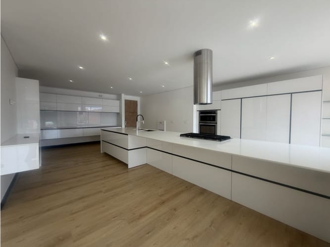 Apartamento de 4 alcobas en venta en Santa Barbara, Bogotá, 455 m² · foto 6 de 24