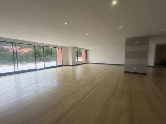 Apartamento de 4 alcobas en venta en Santa Barbara, Bogotá, 455 m² · foto 8 de 24