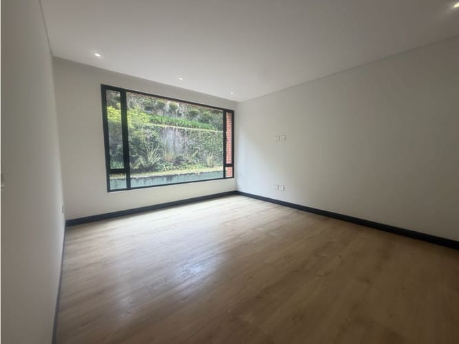 Apartamento de 4 alcobas en venta en Santa Barbara, Bogotá, 455 m² · foto 12 de 24