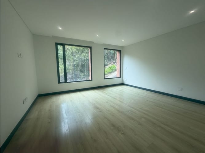 Apartamento de 4 alcobas en venta en Santa Barbara, Bogotá, 455 m² · foto 16 de 24