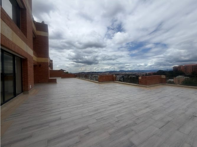 Apartamento de 4 alcobas en venta en Santa Barbara, Bogotá, 455 m² · foto 24 de 24