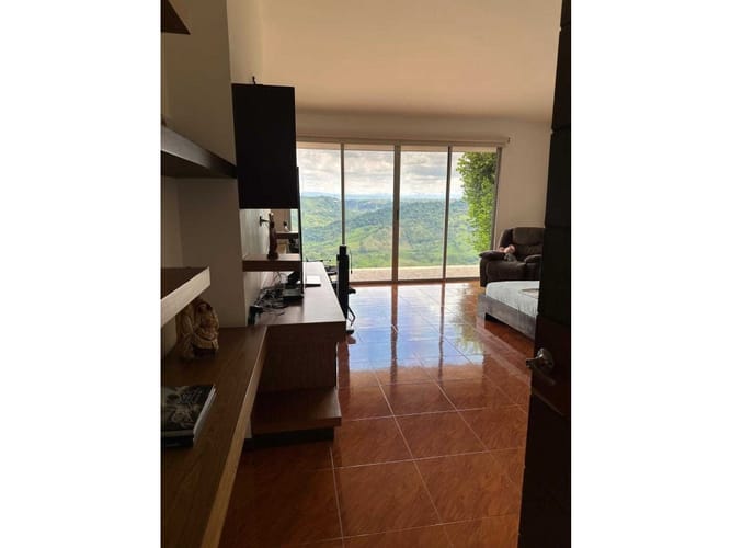 Casa de 3 alcobas en arriendo en Cerritos, Pereira, 401 m² · foto 7 de 24