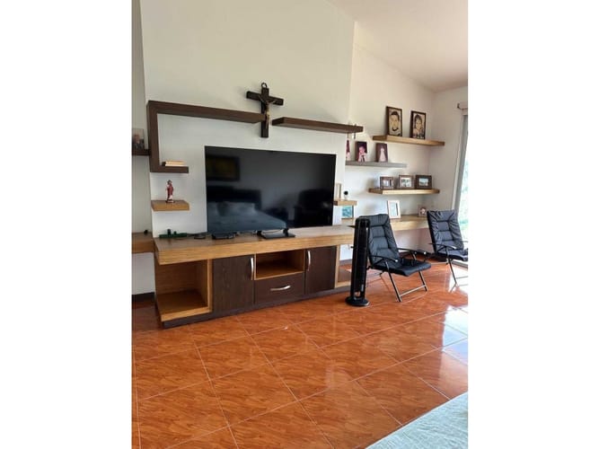 Casa de 3 alcobas en arriendo en Cerritos, Pereira, 401 m² · foto 8 de 24